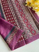 Blend Silk Bandhani Printed & Kantha Work Embroidery Saree